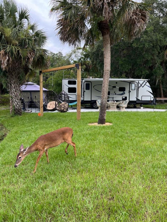 Hotel Lake Front Rv Experience Close To Port Canaveral And Kennedy Space Center à Titusville Extérieur photo